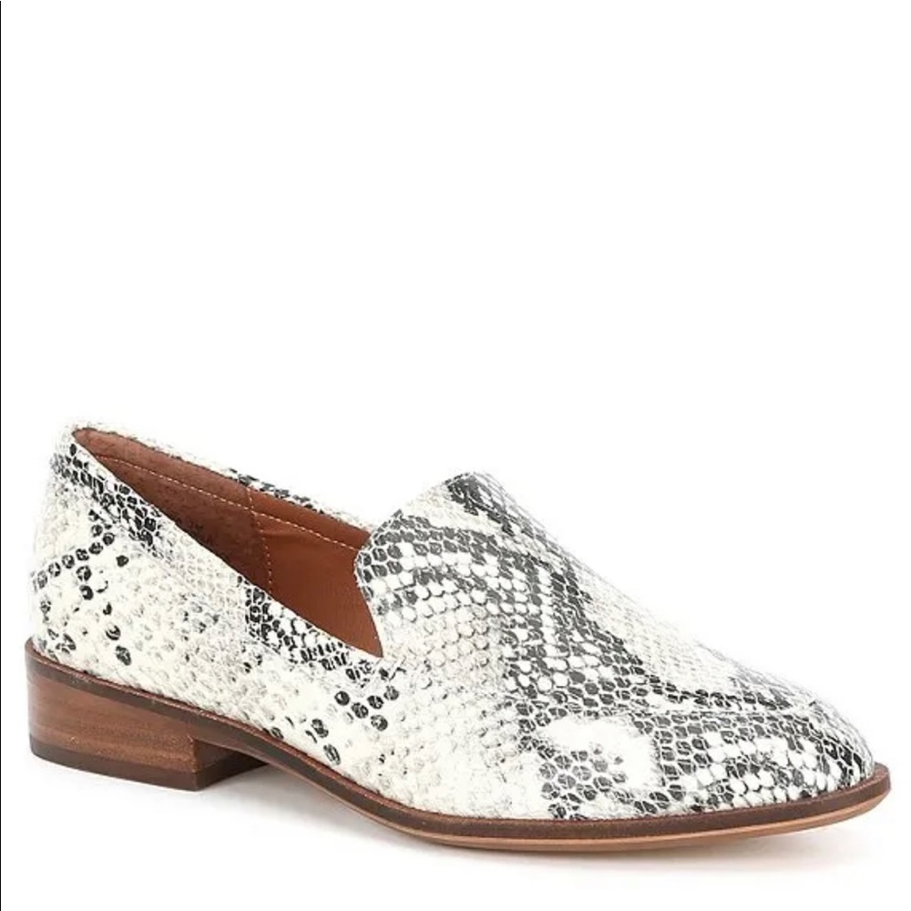 Chelsea & violet zebra loafers flats